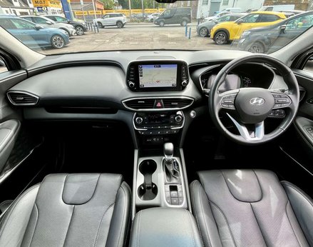 Hyundai SANTA FE 2.2 Santa Fe Premium SE CRDi Auto 4WD 5dr 2