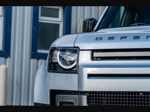 Land Rover Defender 3.0 Defender X-Dynamic S D MHEV Auto 4WD 5dr 26