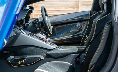 Lamborghini Aventador SV LP750-4 Roadster 15