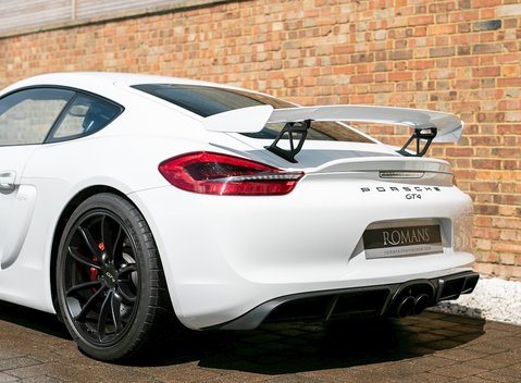 Porsche Cayman GT4 23
