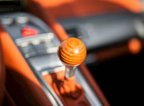 Porsche Carrera GT 21