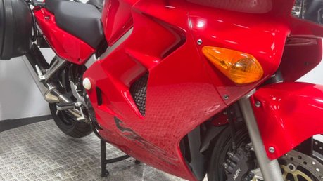 Honda VFR 1998 ONLY 16K FUEL INJECTED NON VTEC FULL LUGGAGE 800CC 40