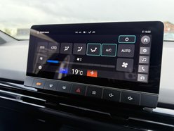 MG MG4 64kWh SE Long Range Hatchback 5dr Electric Auto (203 ps) 40