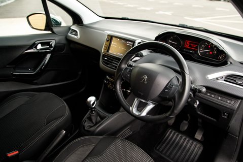 Peugeot 208 S/S TECH EDITION 4