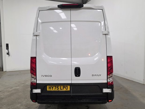 Iveco Daily Daily 35C14 Diesel 2.3 High Roof Business Van 4100L WB Hi-Matic 8