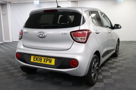 Hyundai i10 PREMIUM 11