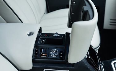 Rolls-Royce Phantom Series II 33