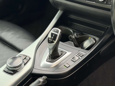 BMW 2 Series 3.0 M235i Auto 2dr 33