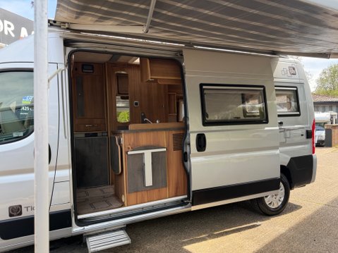IH Motorhomes TIO RL REAR LOUNGE MODEL LOW MILEAGE 30