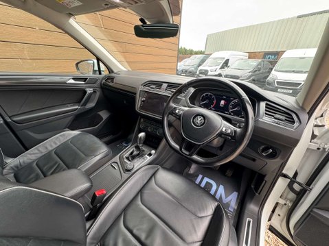 Volkswagen Tiguan 2.0 Tiguan SEL TDI BlueMotion Technology 4Motion Semi-Auto 4WD 5dr 22