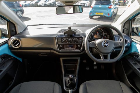 Volkswagen Up BLACK EDITION 3