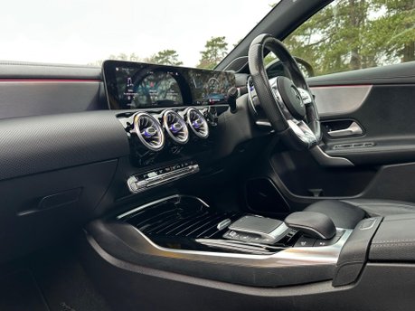 Mercedes-Benz A Class 2.0 A35 AMG (Premium Plus) 7G-DCT 4MATIC Euro 6 (s/s) 5dr 
