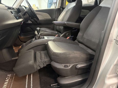 Citroen C4 Picasso 1.6 e-HDi Airdream Exclusive+ MPV 5dr Diesel Manual Euro 5 (s/s) (115 ps) 40
