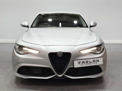 Alfa Romeo Giulia 2.2 TD Speciale Saloon 4dr Diesel Auto Euro 6 (s/s) (180 ps) 12