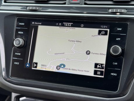 Volkswagen Tiguan 1.5 TSI R-Line Edition DSG Euro 6 (s/s) 5dr 27