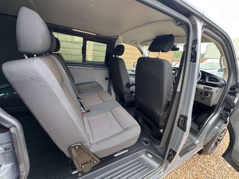 Volkswagen Transporter 2.0 Transporter T32 Highline TDI 4Motion 4WD 25