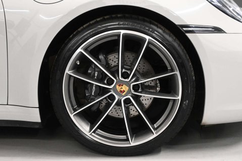 Porsche 911 3.0 911 Targa 4 Auto 4WD 2dr 69