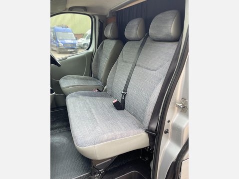 Renault Trafic 2.0 TD dCi SL29 QS6 L1 H1 4dr 32