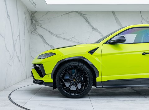 Lamborghini Urus PERFORMANTE 35
