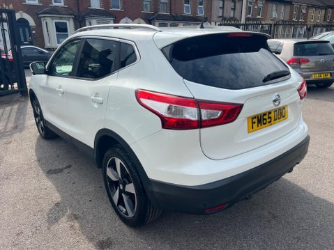 Nissan Qashqai 1.2 DIG-T n-tec+ XTRON 2WD Euro 6 (s/s) 5dr 4