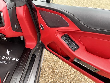 Aston Martin Vanquish V12 67