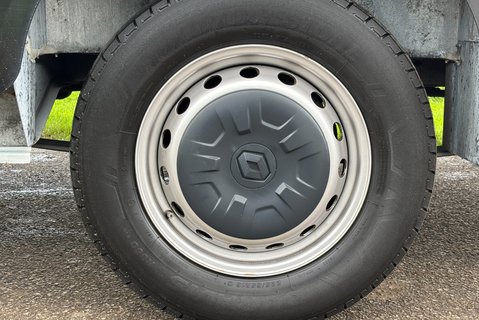 Renault Master LL35 Business 145 ps dCi Low Floor Luton - Air Con / Camera 31