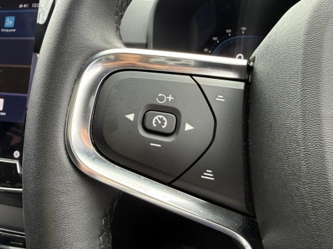 Volvo C40 Twin Recharge 78kWh Ultimate SUV 5dr Electric Auto AWD (408 ps) 32