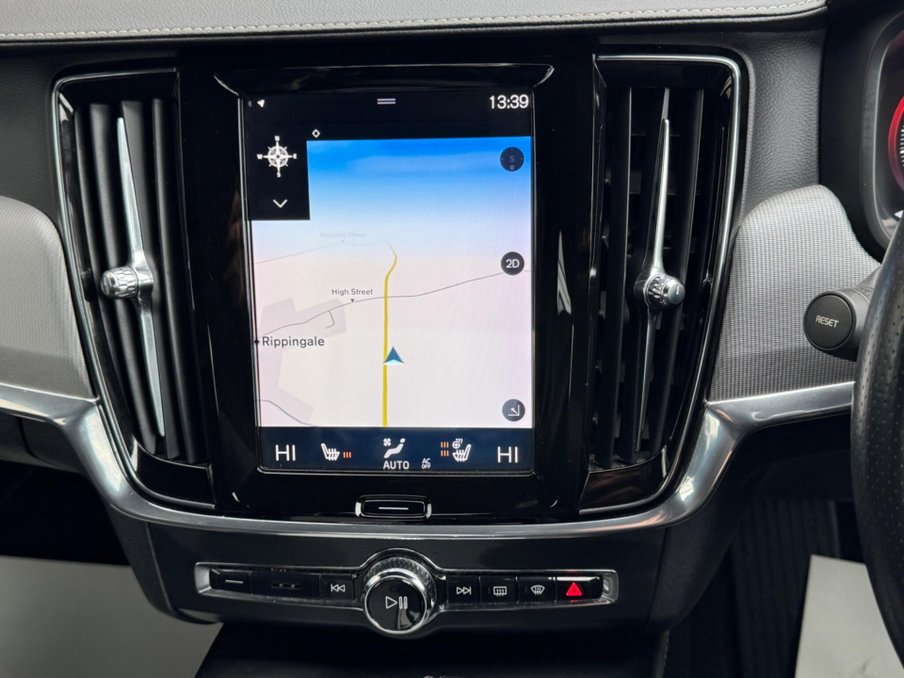 2018 Volvo S90 — image 10