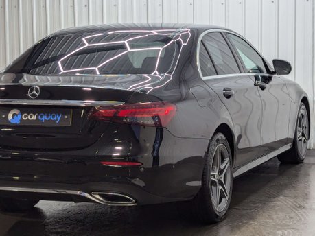Mercedes-Benz E Class 2.0 E 300 AMG Line de Auto 4dr 34