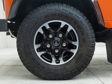 Land Rover Defender 110 ADVENTURE 