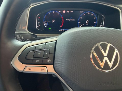 Volkswagen T-Roc 1.5 TSI Style DSG Euro 6 (s/s) 5dr 24