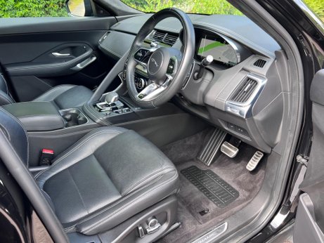 Jaguar E-Pace 2.0 D204 MHEV R-Dynamic SE Auto AWD Euro 6 (s/s) 5dr 17