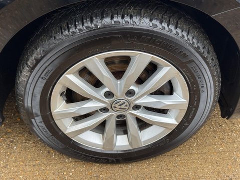 Volkswagen Touran 1.6 TDI BlueMotion Tech SE Family DSG Euro 6 (s/s) 5dr 47