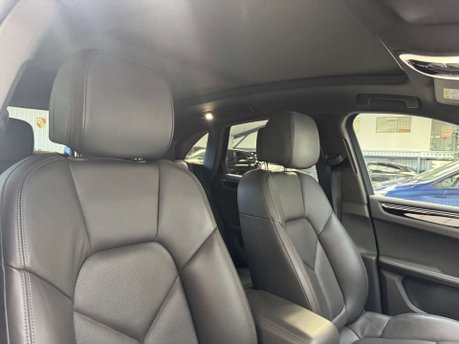 Porsche Macan 3.0 Macan S Semi-Auto 4WD 5dr 52