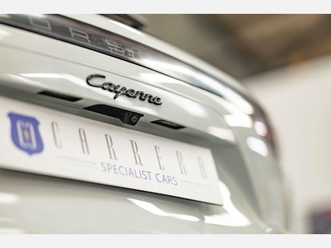 Porsche Cayenne 3.0 V6 E-Hybrid 17.9kWh Platinum Edition TiptronicS 4WD Euro 6 (s/s) 5dr (3 92