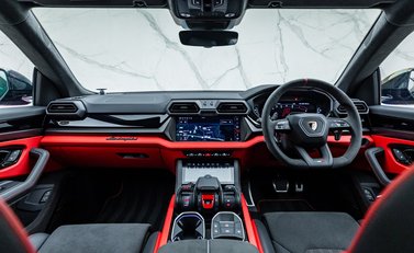 Lamborghini Urus SE 20