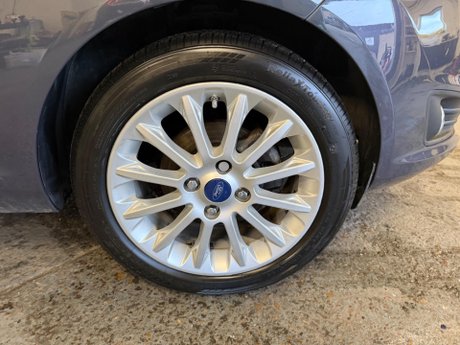 Ford Fiesta 1.0T EcoBoost Titanium X Euro 5 (s/s) 5dr 21