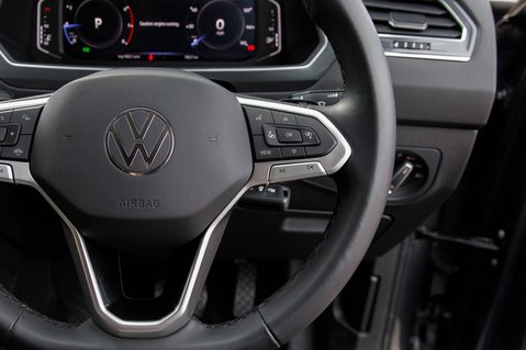 Volkswagen Tiguan Allspace LIFE TSI DSG 21