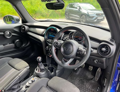 Mini Hatch 1.5 Cooper Sport 3dr 16