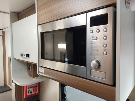 Swift Escape 694 2022 4