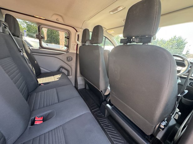Ford Transit Custom Crew Cab SWB L1H1 Low Roof Limited 300 Air Con Alloys Sensors EURO 6 17