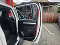 Toyota Hilux INVINCIBLE 4WD D-4D DCB AUTO 21