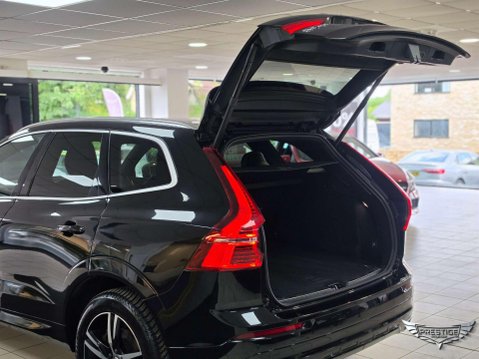 Volvo XC60 2.0 D5 PowerPulse R-Design Auto AWD Euro 6 (s/s) 5dr 48