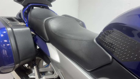 Yamaha FJR1300 2005 49K FULL LUGGAGE NEW MOT NEW TYRES SERVICED 55