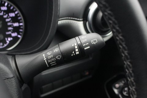 Nissan Juke 5dr 1.6 Hybrid Premiere Edition Automatic 25
