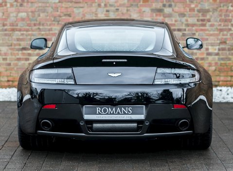 Aston Martin V12 Vantage S 5