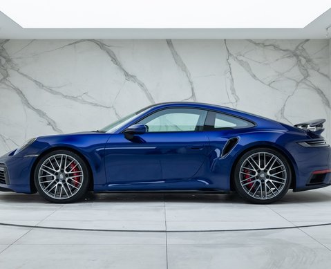 Porsche 911 Turbo (992)