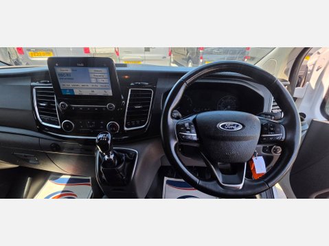 Ford Transit Custom LIMITED 300 L2 H1 LWB 2.0 TDCI 130ps EU6 8