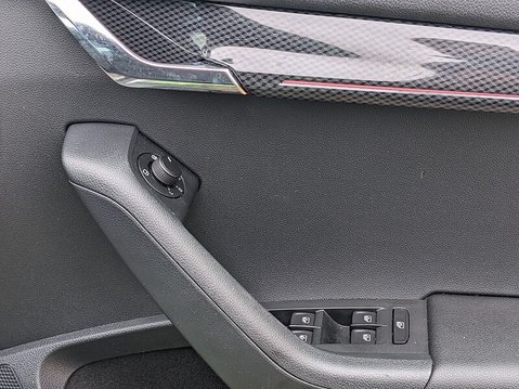 Skoda Octavia VRS TSI DSG 21