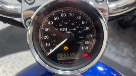 Harley-Davidson Sportster XL 1200 C 2011 ONLY 8K MOT STUNNING CRUISER BIKE 1200CC 34